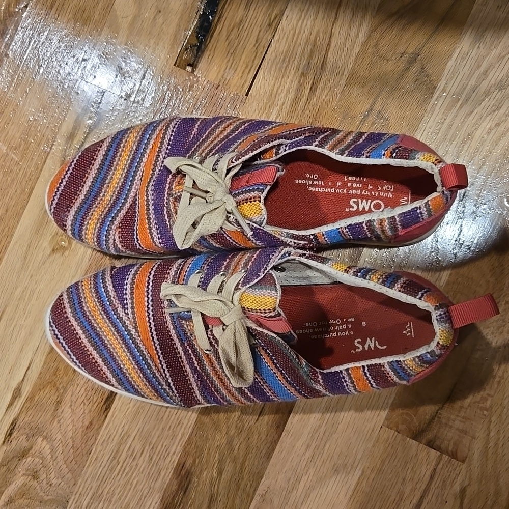 TOMS shoes